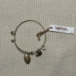 Never give up football bracelet